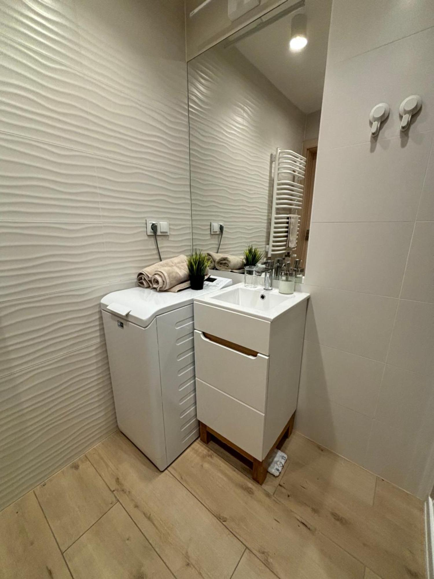 Chopin Park Lux Apartment, Self Check-In 24H, Free Parking, Air-Conditioning 波兹南 客房 照片